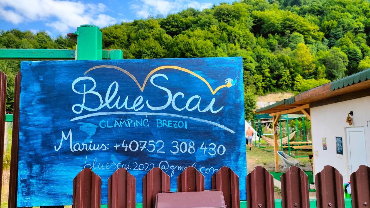 Luna Rock Glamping Brezoi - Blue Scai Hotel Ngoại thất bức ảnh